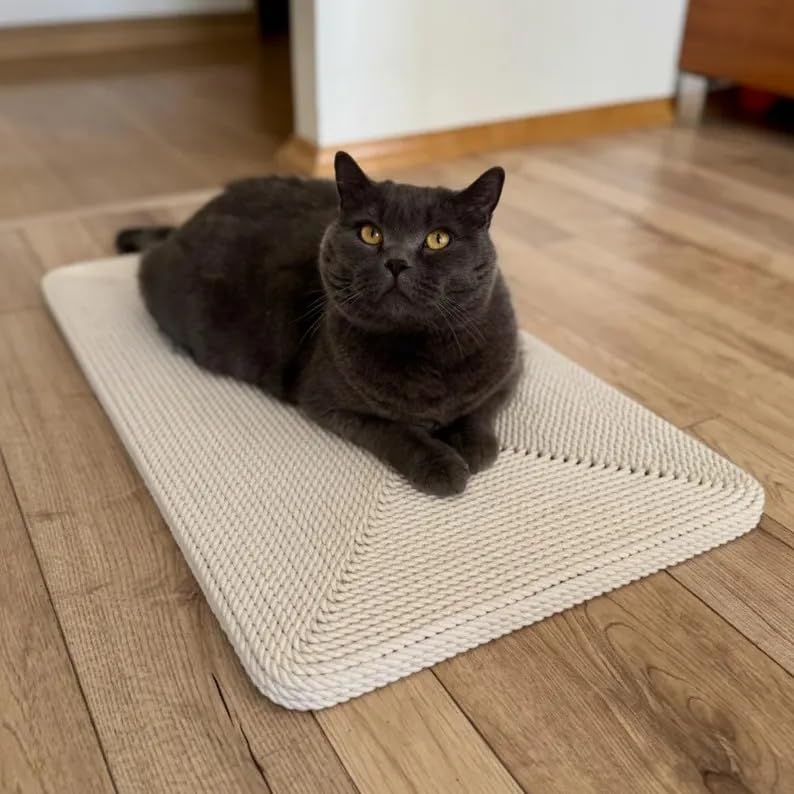 Natural Sisal Cat Scratching Pad, Wall-Mounted Cat Scratcher Mat, Durable Scratching Surface for Kittens and Cats, Protects Furniture, Beige Color
